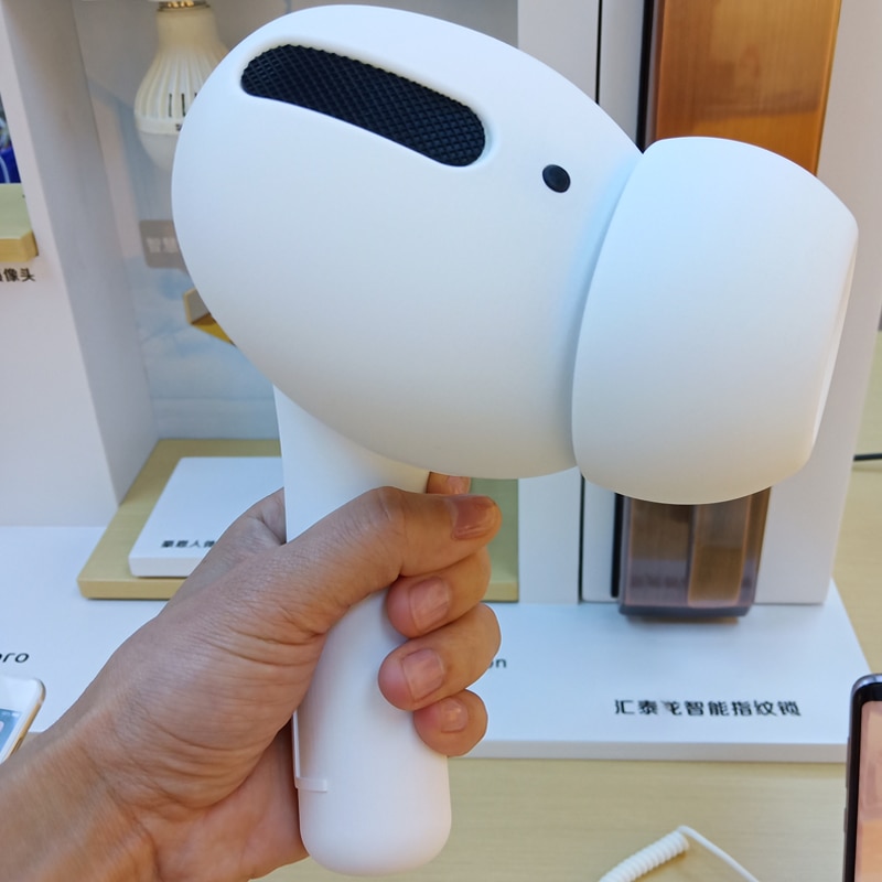 Giant Bluetooth Speaker Headset Design