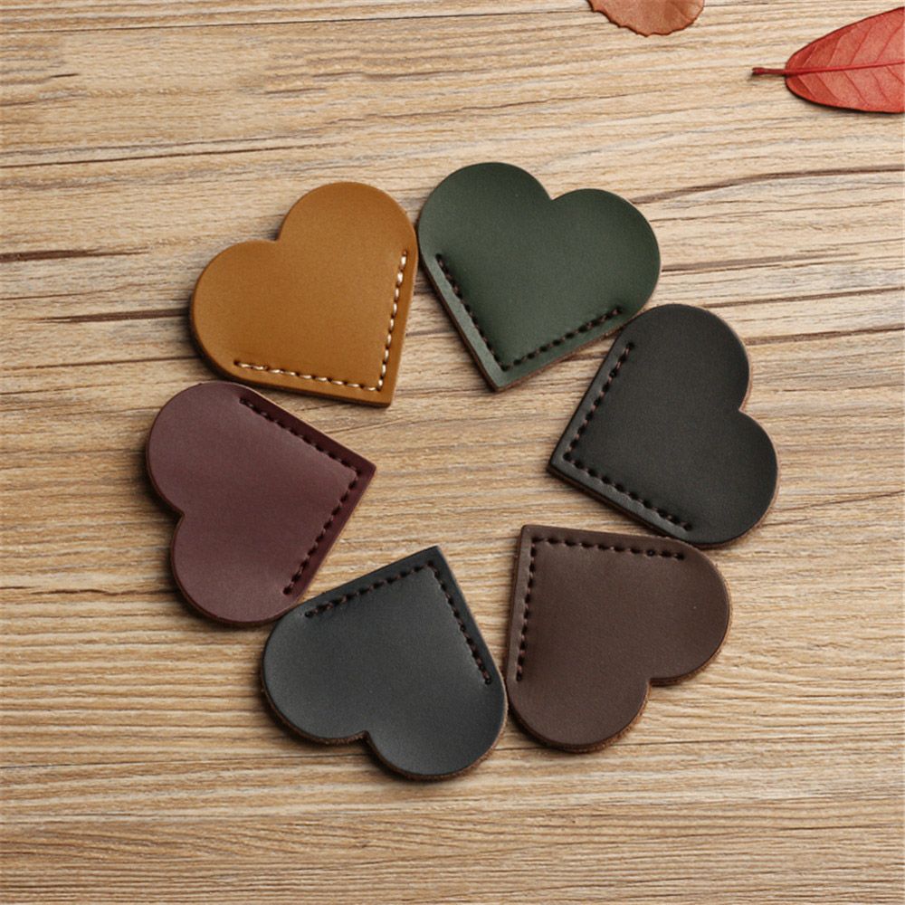 Corner Bookmarks Leather Hearts (2pcs)