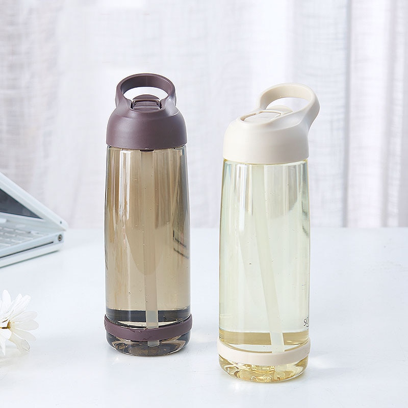 Clear Sipper Bottle with Straw