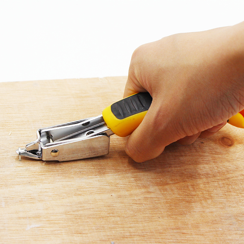 Heavy Duty Gun Staple Remover Tool