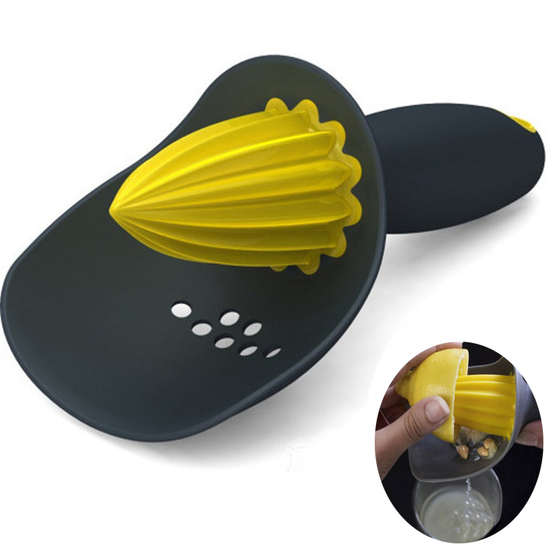 2-in-1 Citrus Juicer With Strainer