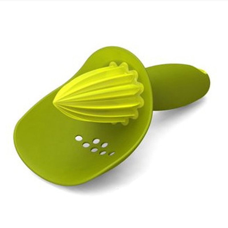 2-in-1 Citrus Juicer With Strainer