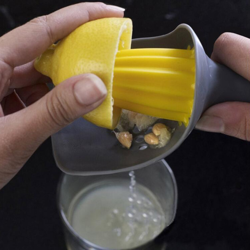 2-in-1 Citrus Juicer With Strainer