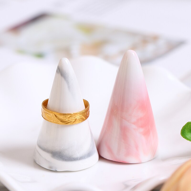 Cone Shaped Ceramic Ring Holder