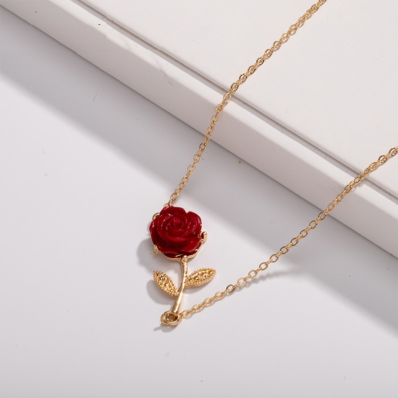 Rose Necklace Stylish Neck Accessory