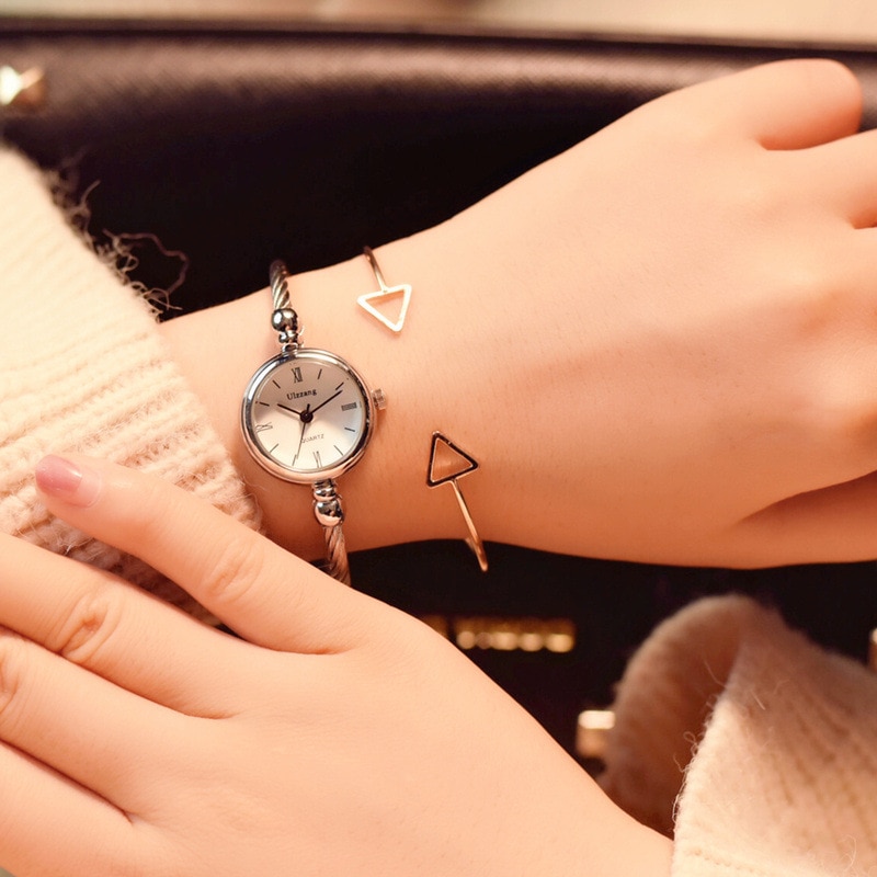 Fashionable Ladies Bangle Watch