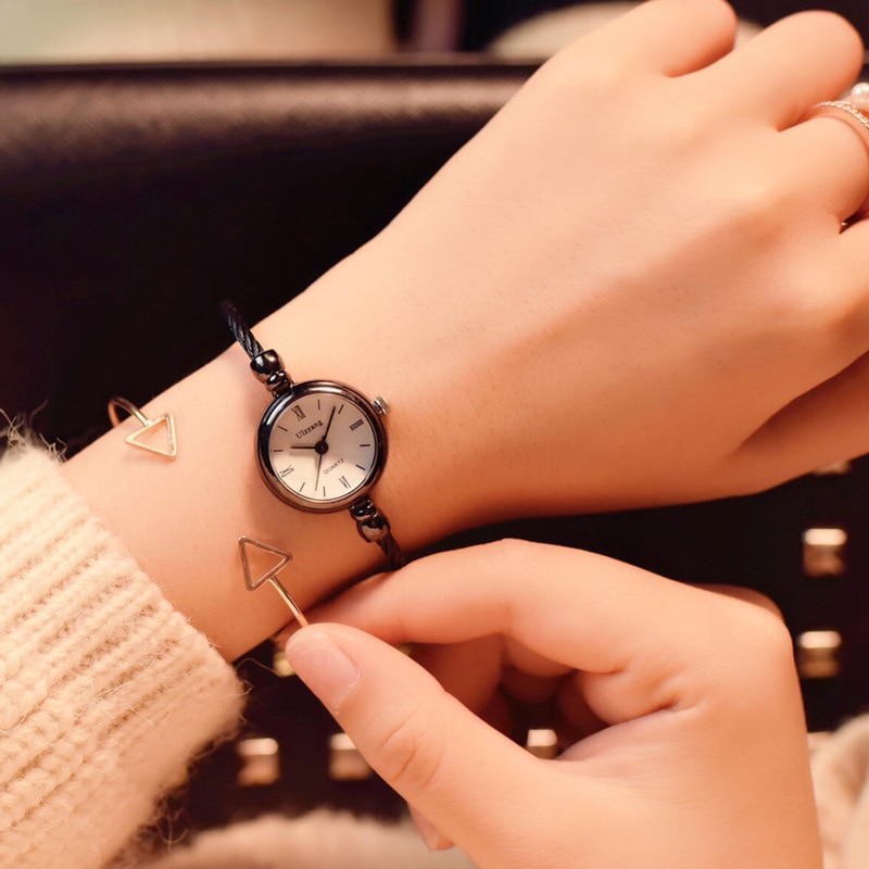 Fashionable Ladies Bangle Watch