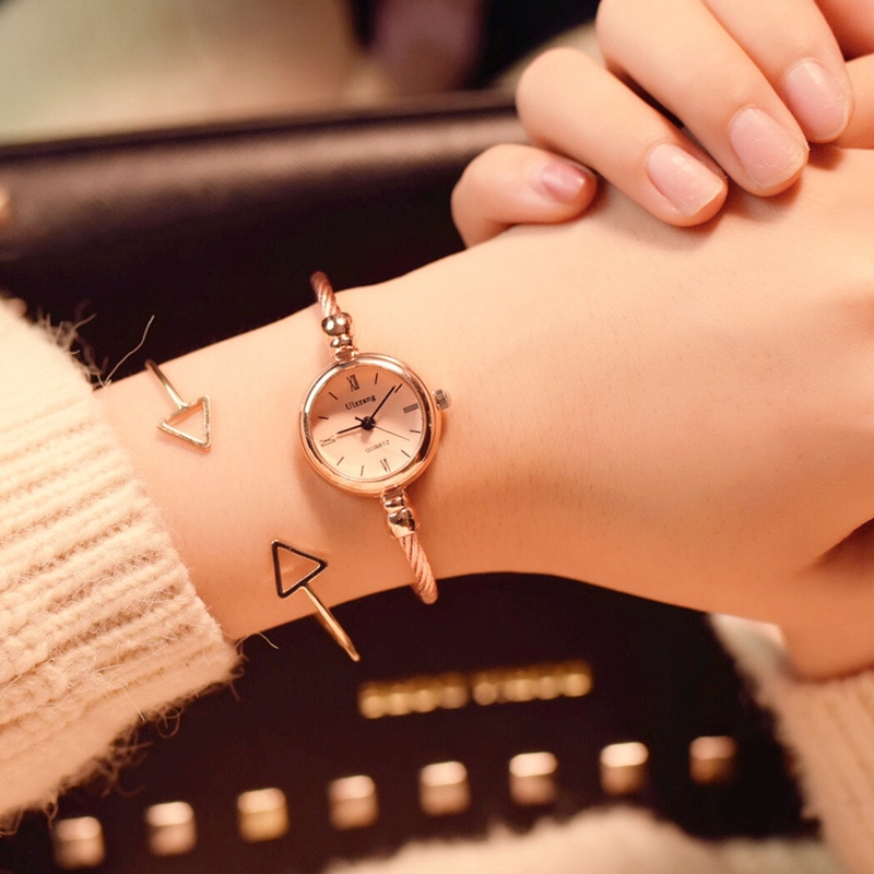 Fashionable Ladies Bangle Watch