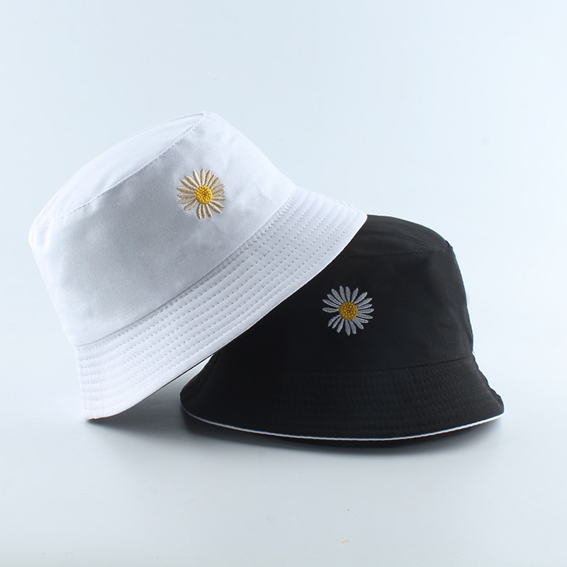 Ladies Bucket Hat With Daisy Embroidery