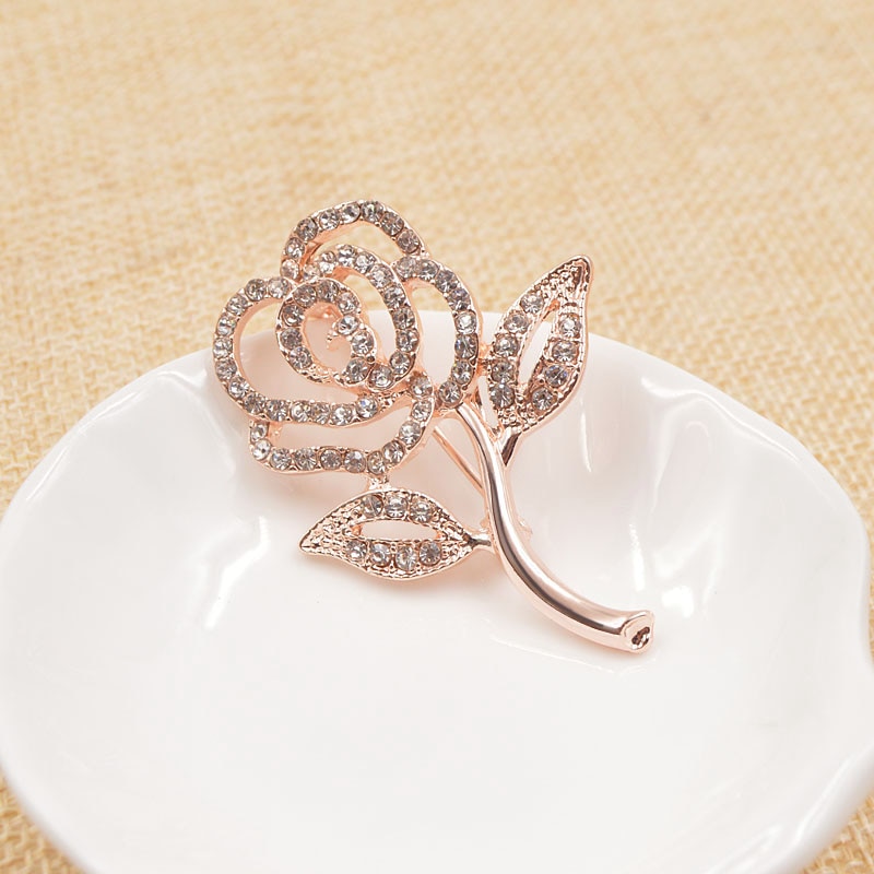 Flower Brooch Ladies Fashion Accessories