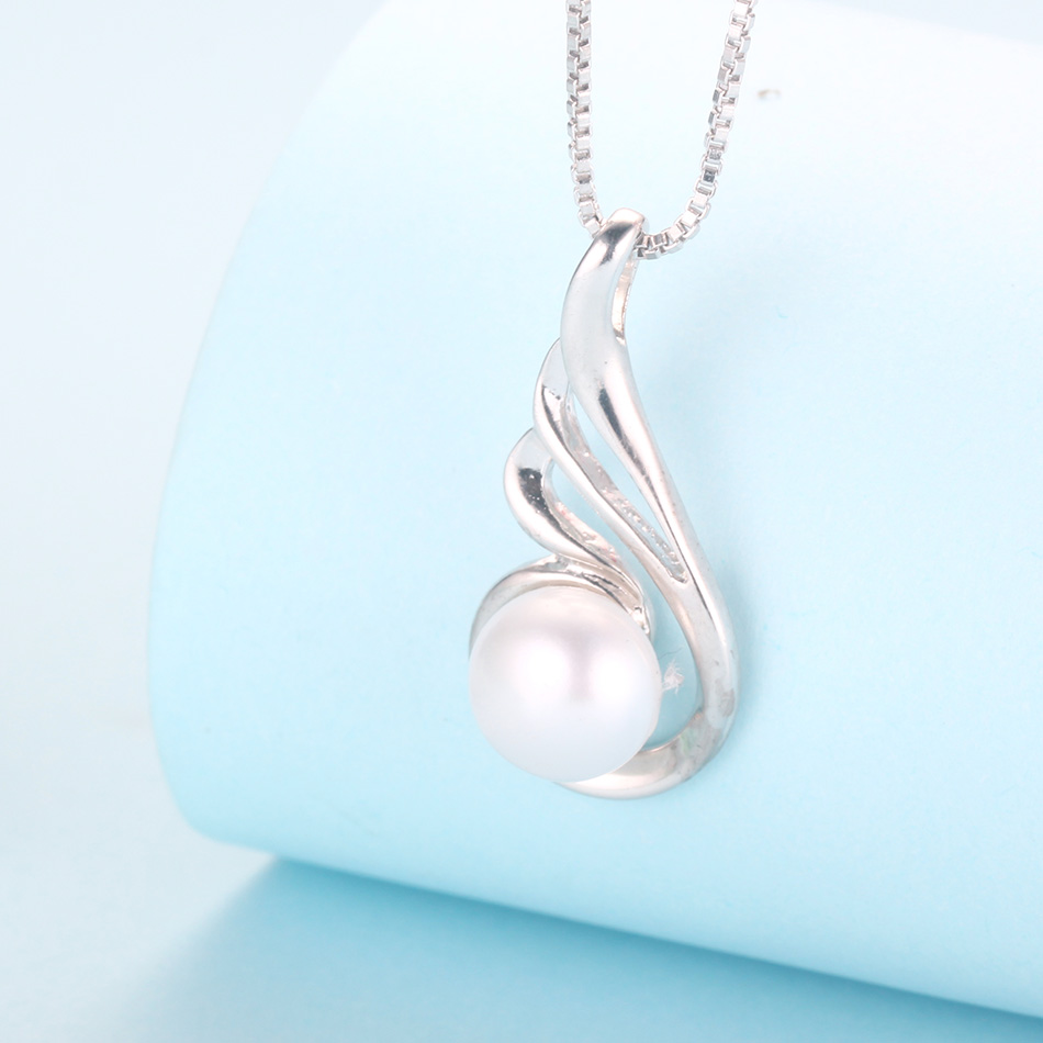 Simple Pearl Necklace Fashion Accessory