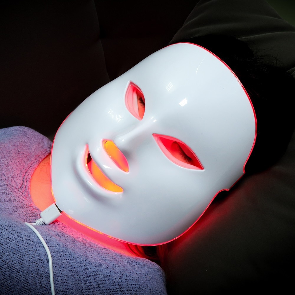 LED Light Therapy Mask Beautifying Tool