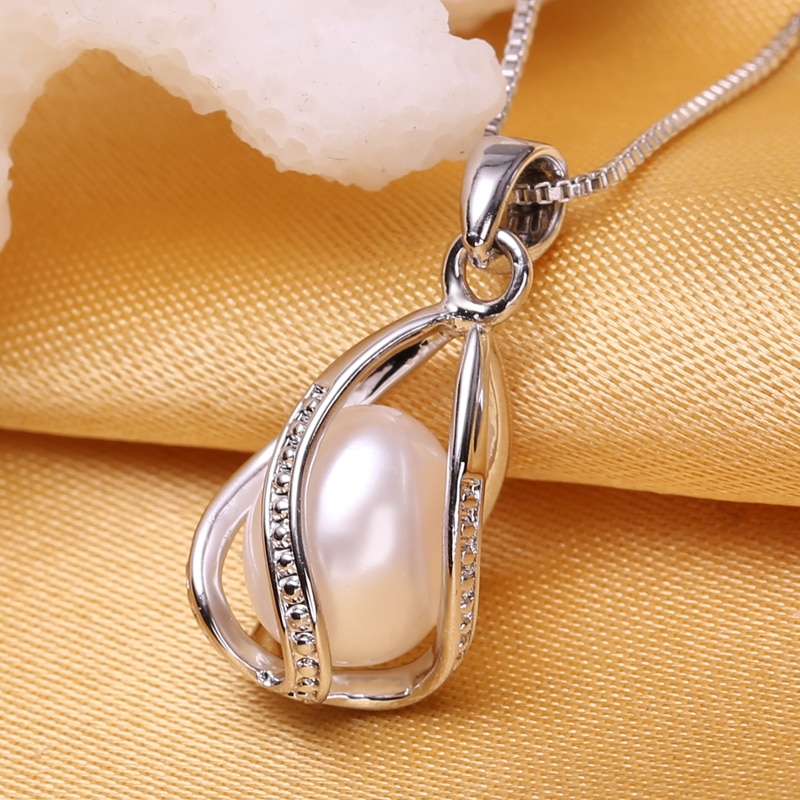 Pearl Pendant Necklace Women’s Jewelry