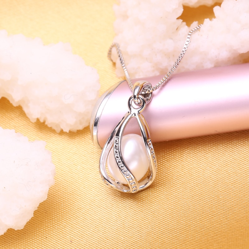 Pearl Pendant Necklace Women’s Jewelry