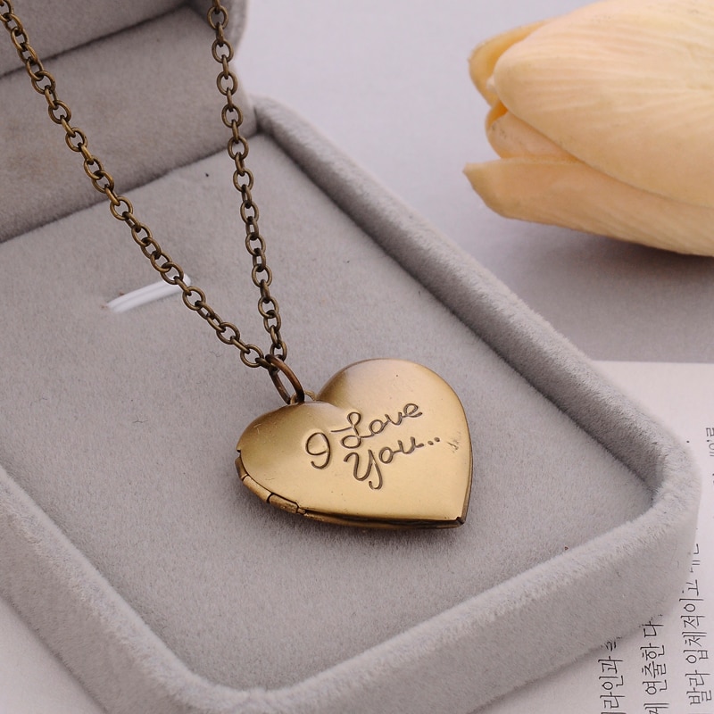 Heart Locket Necklace Fashion Jewelry