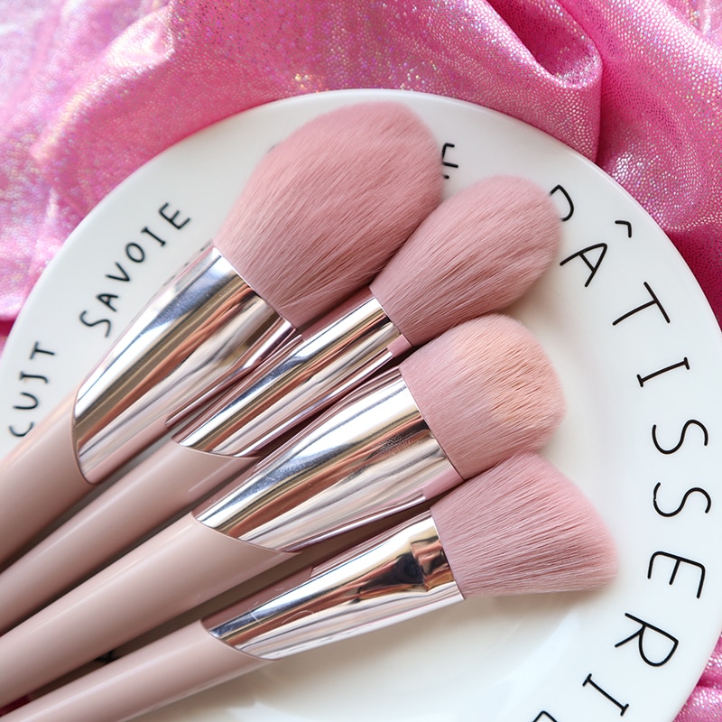 Kabuki Brush Makeup Brushes