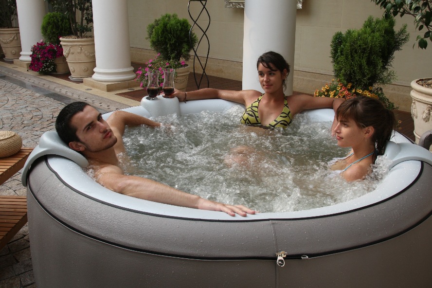 Outdoor Inflatable Jacuzzi