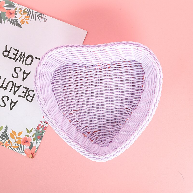 Plastic Rattan Basket Heart-Shaped Tray