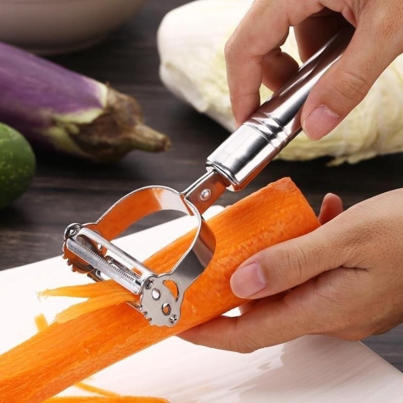 Julienne Slicer and Vegetable Peeler