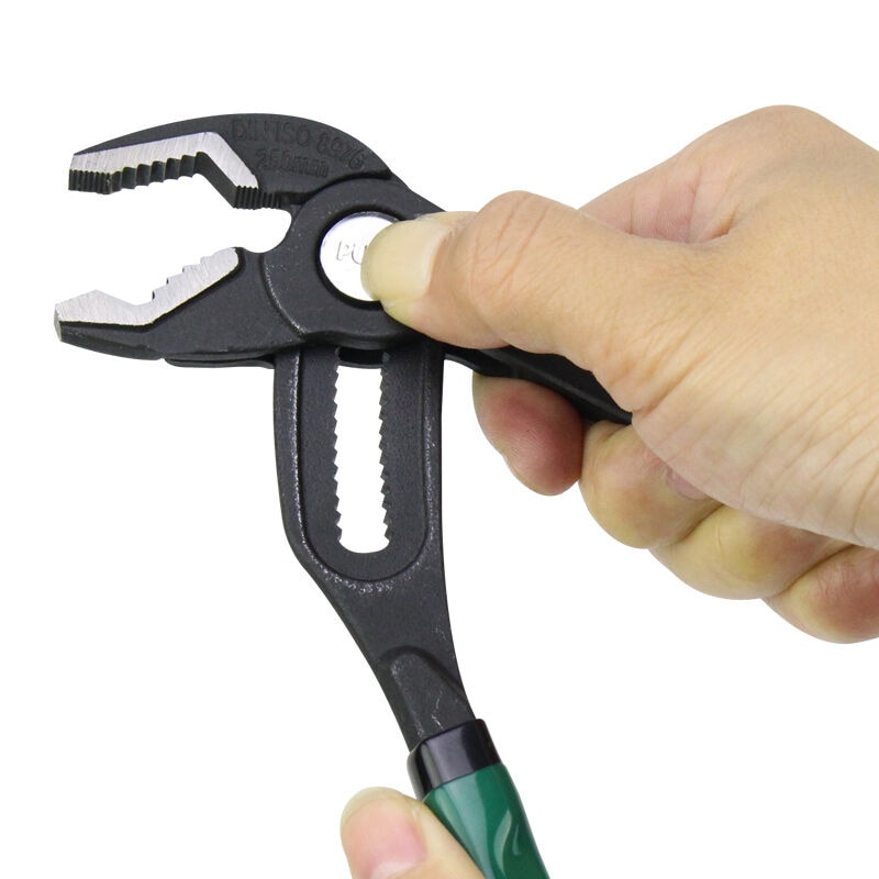 Pipe Wrench Plumbing Plier