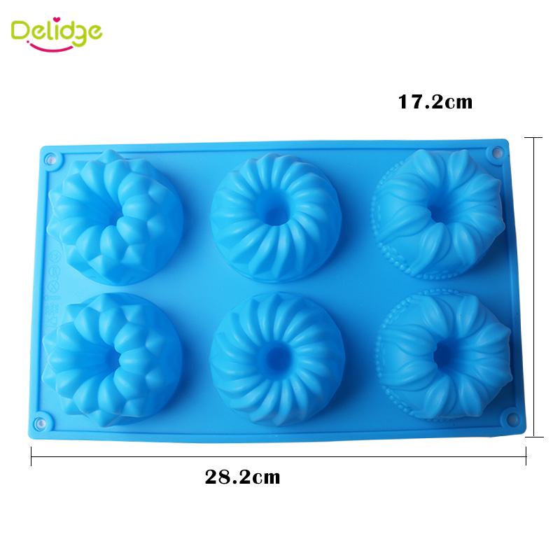 Mini Bundt Pan Silicone Molder