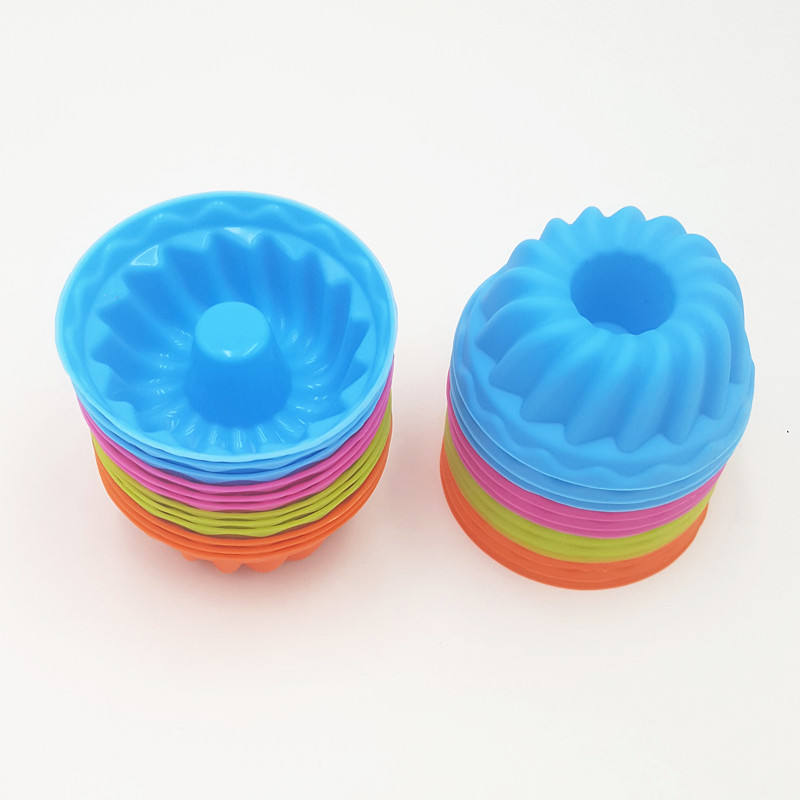 Mini Bundt Cake Shaped Silicone Cupcake Molds (Set of 12)