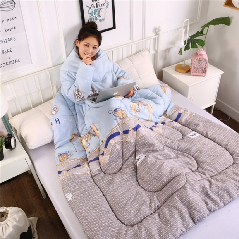 Sleeves Blanket Lazy Quilt Comforter