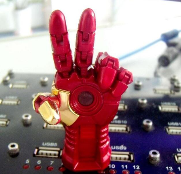 USB Stick Ironman Hand