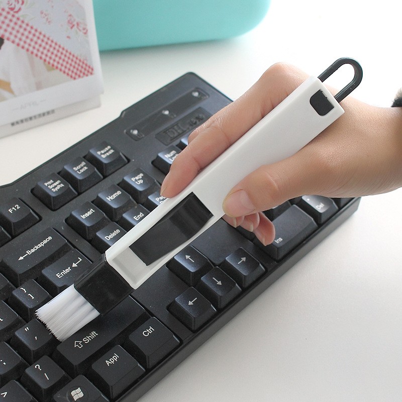 2-in-1 Keyboard Brush With Dustpan