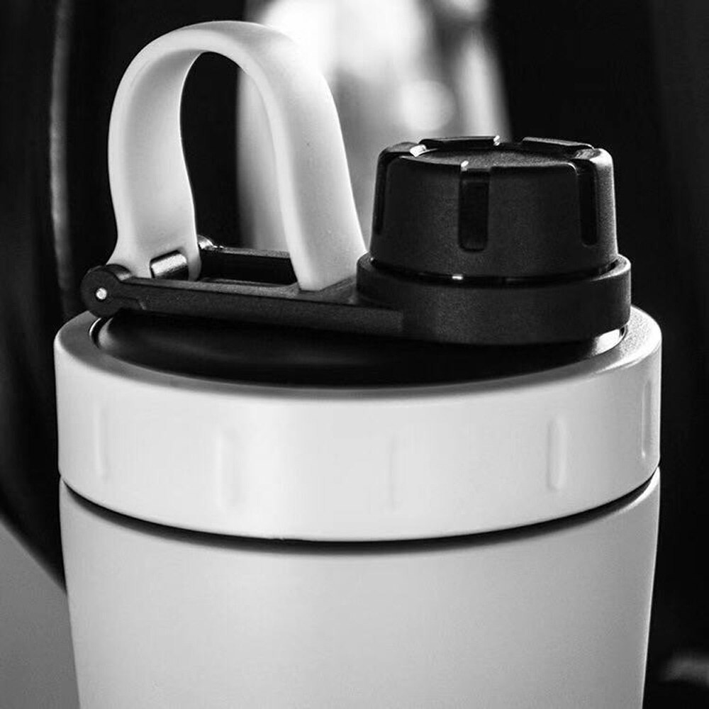 Insulated Shaker Bottle 20oz Protein Shaker