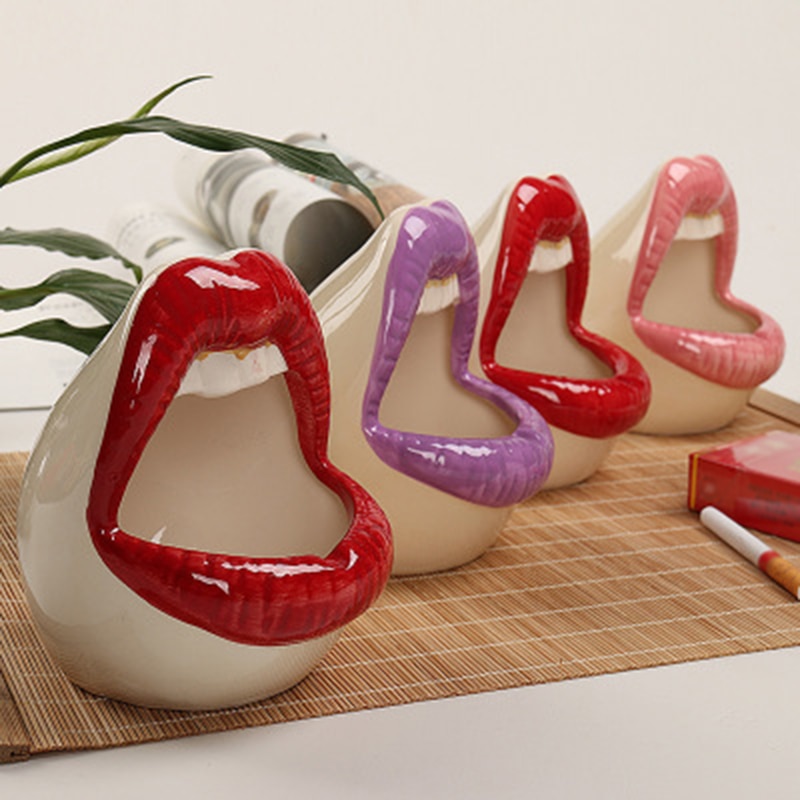 Ceramic Ashtray Cartoon Lips Design