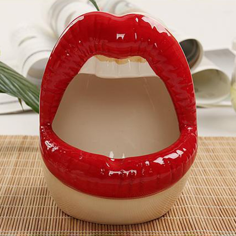 Ceramic Ashtray Cartoon Lips Design